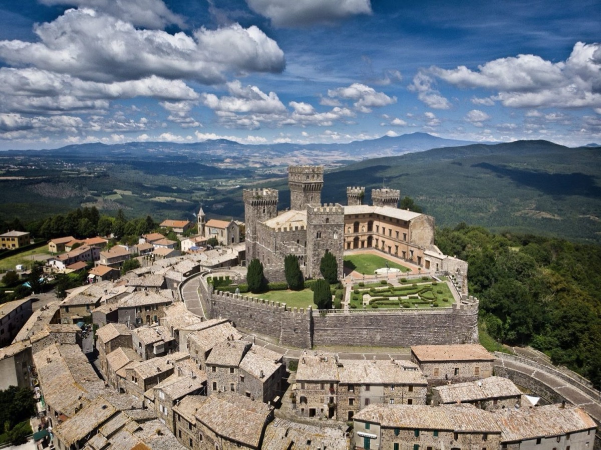 Veduta panoramica di Viterbo e dei borghi della Tuscia