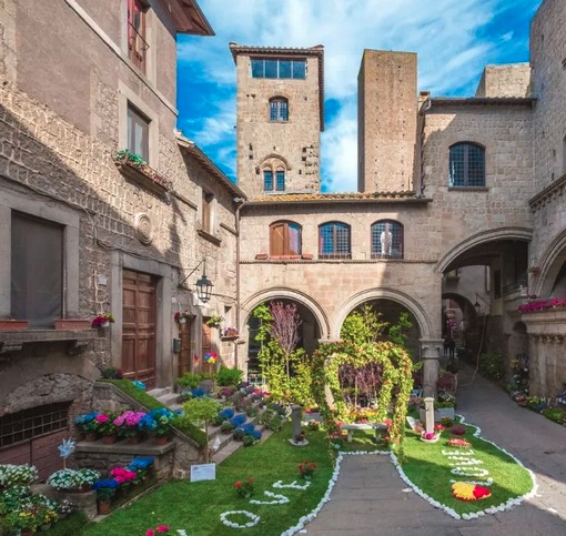 Dettaglio architettonico storico della Tuscia