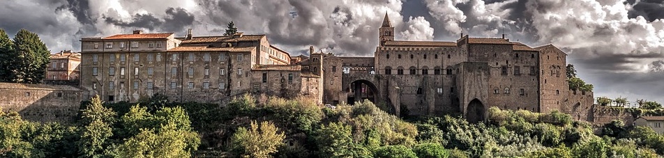 Panorama della Tuscia con colline e borghi